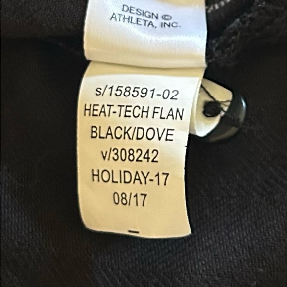 Athleta Gorpcore Heat Gen Flannel Plaid Button Down Shirt Women’s Small - Picture 6 of 6